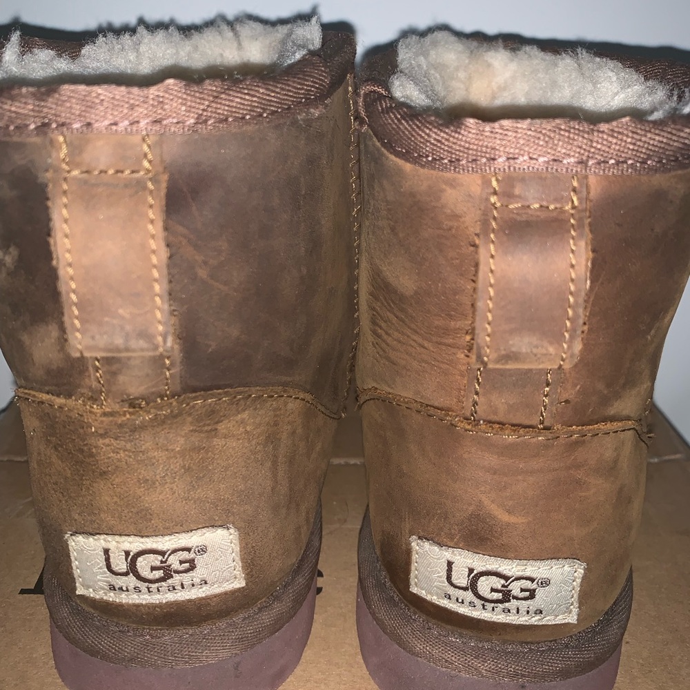 Ugg boots - classic mini leather size 7